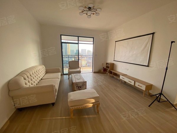 天洁璟湖旁名仕学府电梯精装三房出租家电齐全