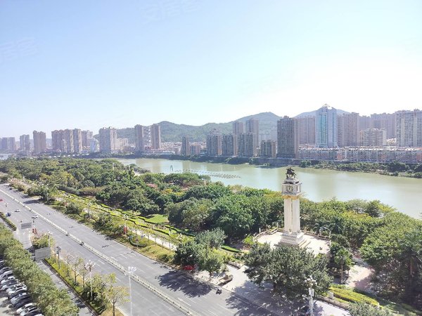 泉州南安南安市区中骏雍景湾办公江景大三房,世界城隔壁小区雍景湾