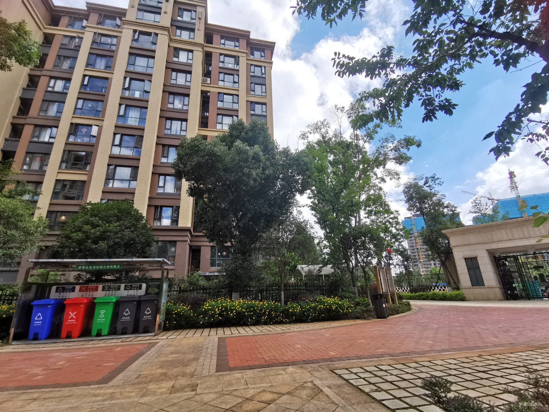 昆明房产网>昆明二手房>官渡二手房>福保片区二手房>半岛华府>