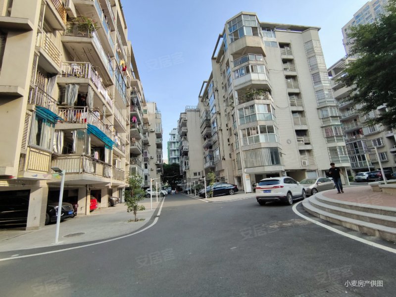 帝豪花园大四房126平售110万拎包入住有钥匙