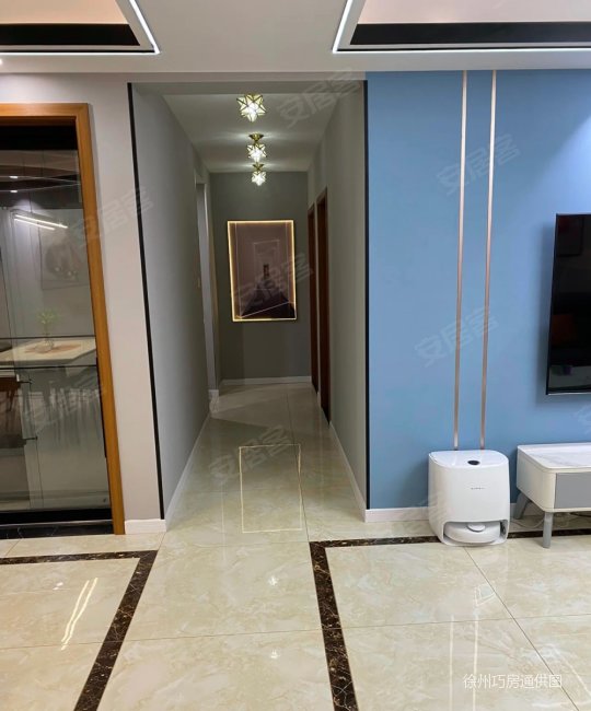 吾悦欢乐城旁悦景华府精装大四房中间楼层采光好带个车位卖