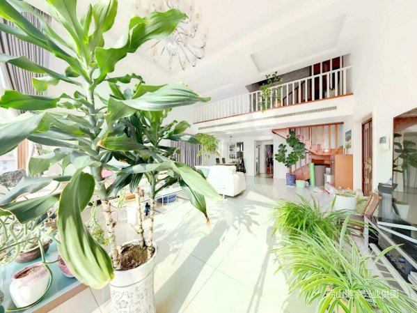 鲁信未央花园落地窗无遮挡海景挑空厅带平台通透户型