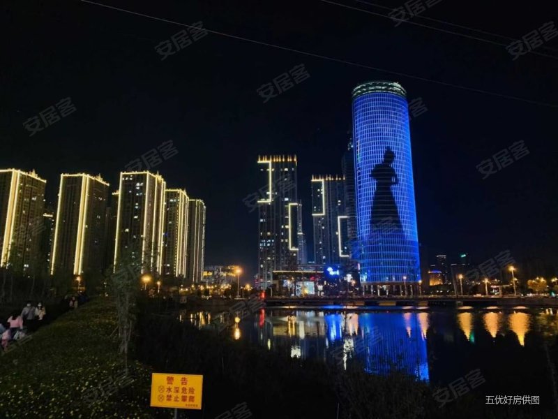 七彩云南第壹城3室2厅2卫142.81㎡北109万