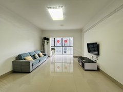 河池金城江金城江城区城东花园小区电梯3房 配套齐全 1600月出租房源真实图片