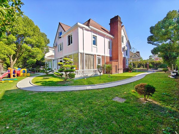 上海闵行马桥长岛别墅近德威学校,长岛别墅独栋5房新装修,家具齐全