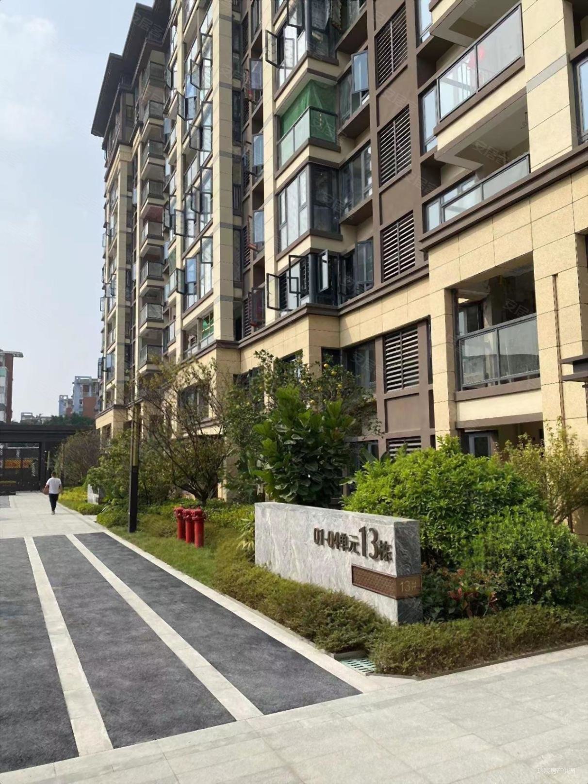 (降价急售)连江南路 白湖亭地铁口 沃尔玛商圈 看房方便,建总领筑二手