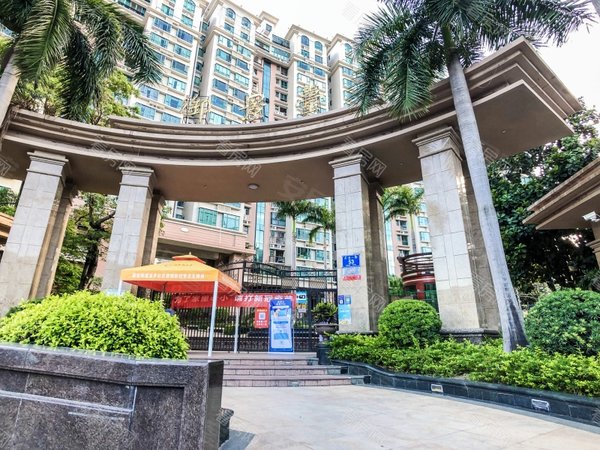 深圳宝安新安御景台御景台,新出精装修三房,随时可以入住出租房源真实