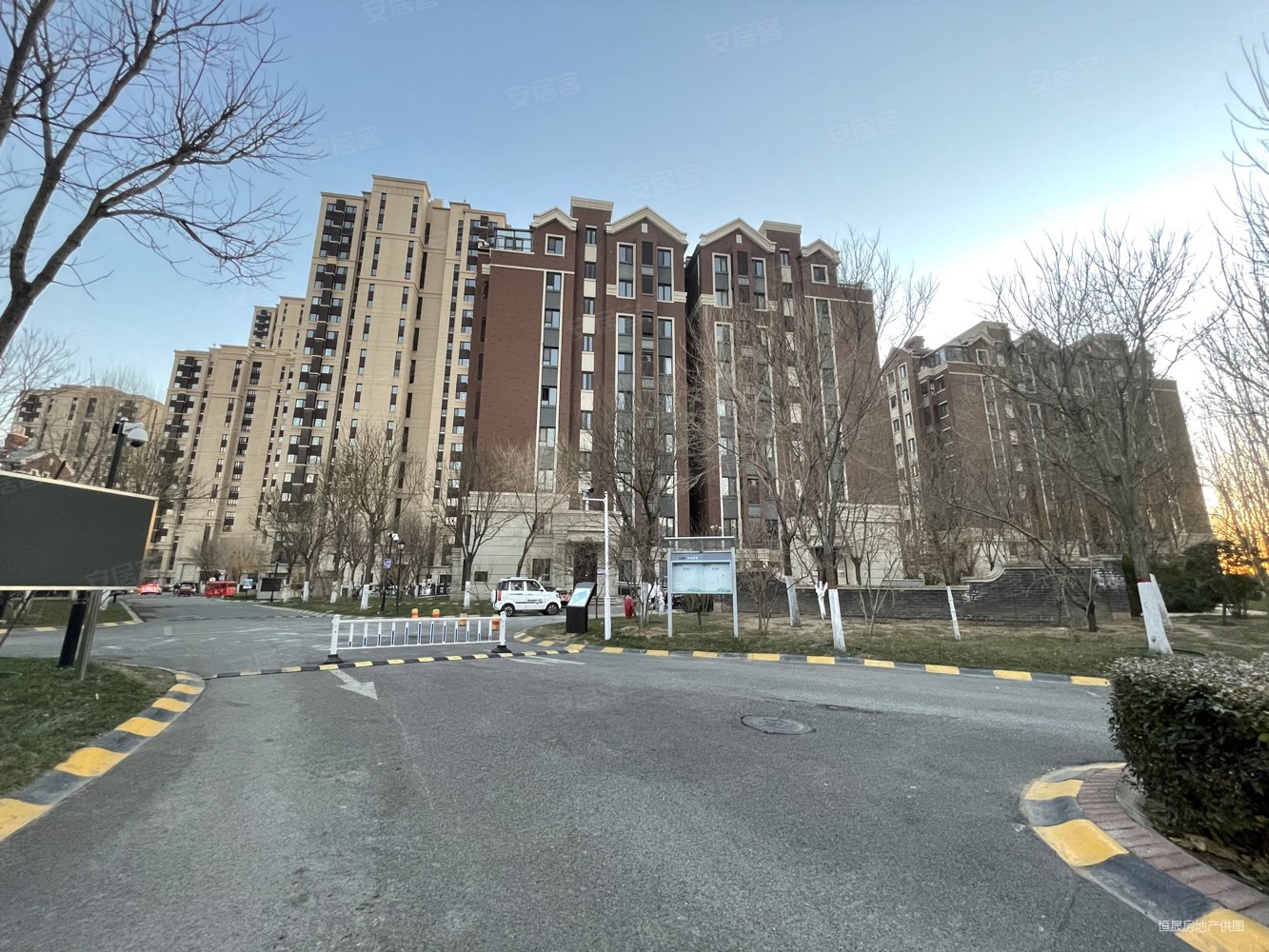 凤河孔雀城81平米两居50万精装修