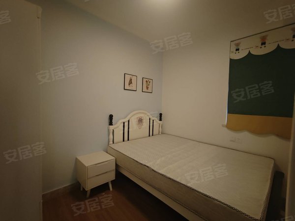 金华东阳横店绿城桂语江南绿城,精装修三房,出租,双阳台,三开间朝南出租房源真实图片