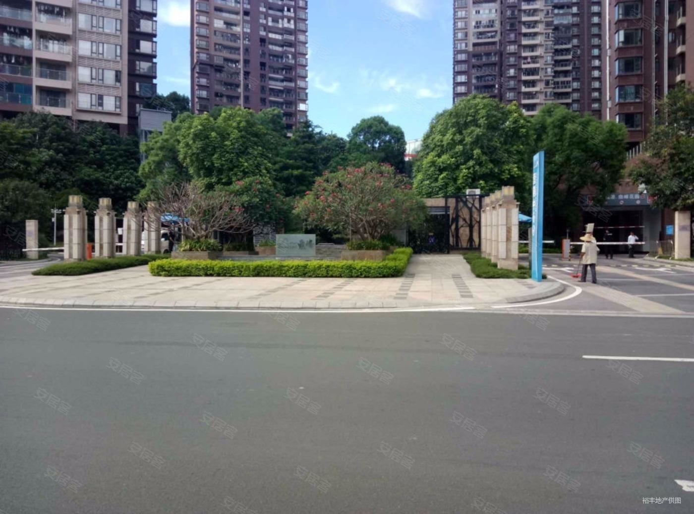全新未入住黄埔区府旁标杆小区新福港鼎峰精装三房保养好
