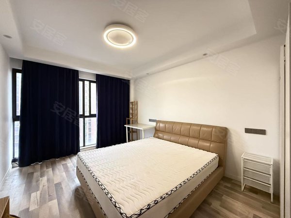 金华永康永康市区万鸿名城溪心方向小区，两室，可当三室，包物业车位，家具齐全，拎包入住出租房源真实图片