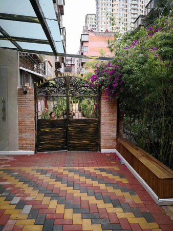 超大精美围院,精装三房两卫拎包入住