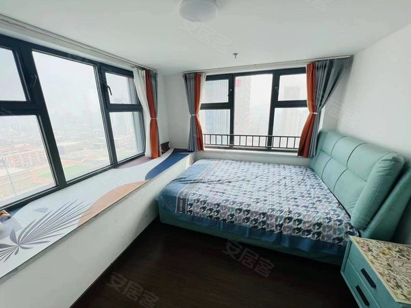济南高新奥体西路龙湖cbd光年龙湖光年loft复式 随时看房 龙湖天街东