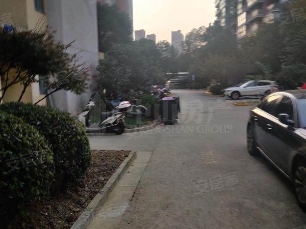 无锡梁溪金星金星家园金星家园 2室2厅1卫 电梯房 精装修 77平出租