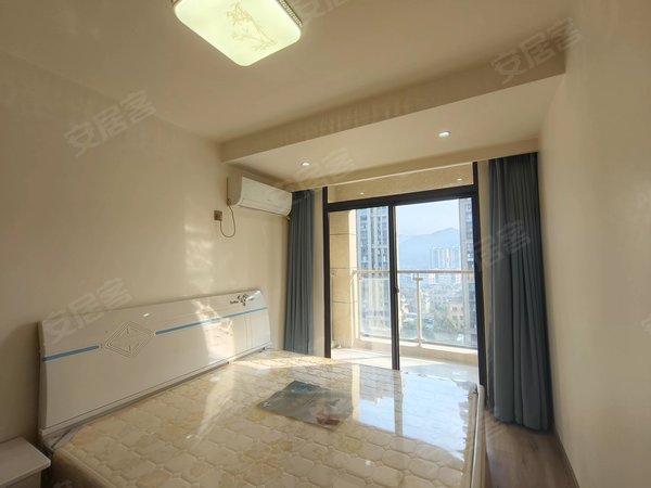 台州温岭城东半岛名苑爱仕达半岛名苑两室一厅独门独户带车位3380每月