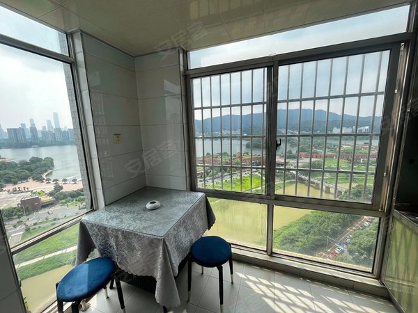 长沙岳麓咸嘉湖观湖公寓肿瘤医院 西湖公园王府井步步高精装修一室一