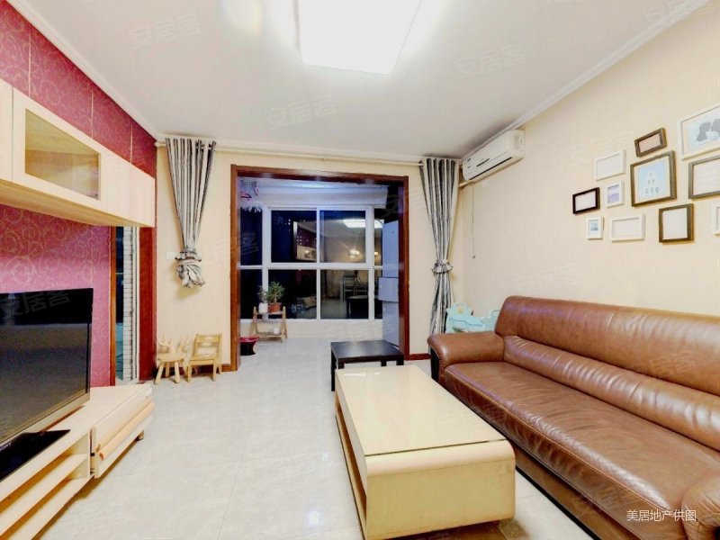 金泰假日花城北区近地铁交通便捷双卫格局带电梯