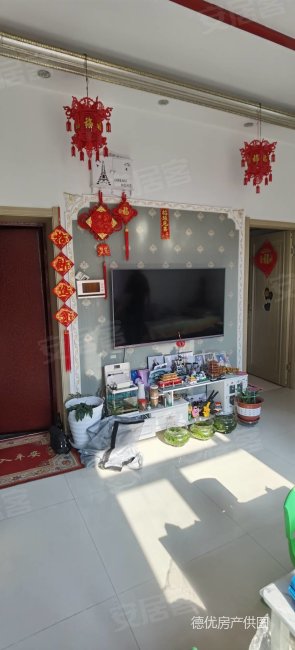 七号公馆步梯高楼层  简单装修  两室一厅  带露台