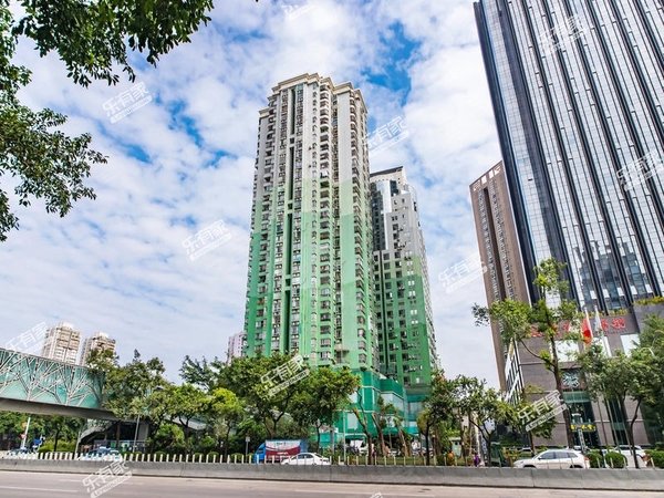 深圳福田福田中心区福景大厦福景大厦,采光通风视野很好,楼下就是万家