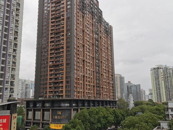 深圳罗湖东门天玺1号实拍天玺一号 三房两厅 带大阳台 赏新悦目 干净