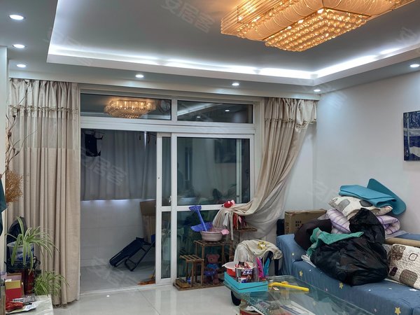 嘉兴秀洲嘉北街道阳光小区(南区)北站边上,新阳光南区黄金4楼,全新婚