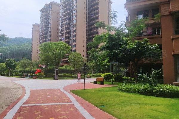 海伦堡林隐天下怎么样,海伦堡林隐天下周边房产中介经纪人评价-肇庆