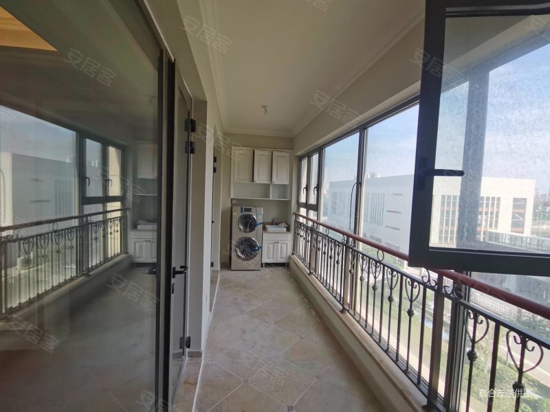 海尔地产云玺 127.99平455万 3室2厅2卫