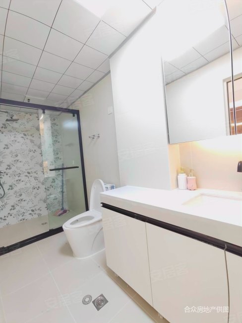 地铁一号线地铁三号线胜利公园南广场黑水路