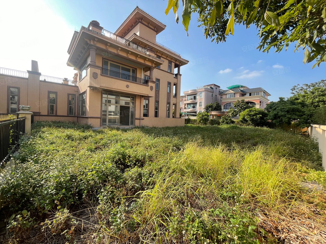 南沙独栋别墅500平私家大花园200平地下室随时看房