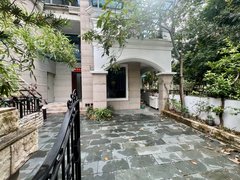 深圳南山前海荔湾地铁口豪华别墅区 前后花园 上下3层 还价就租看房方便出租房源真实图片