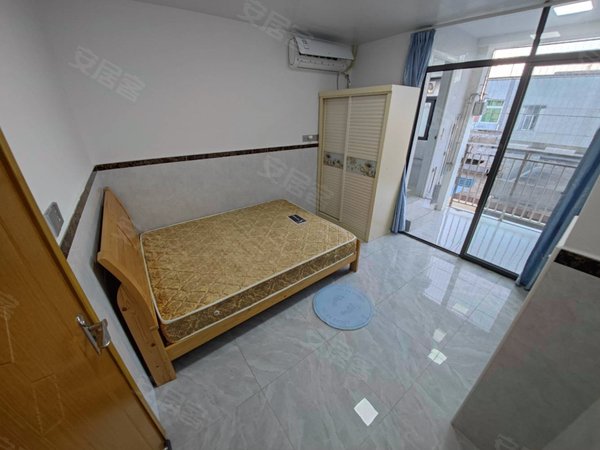 深圳龙岗横岗安良八村安良八村 安良市场公交站旁 大单间 带阳台 实图