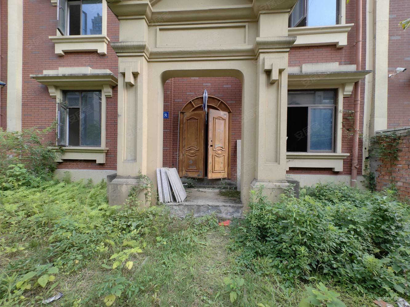 蓝花楹(别墅)二手房,950万,5室2厅,4卫,227.13平米-成都安居客