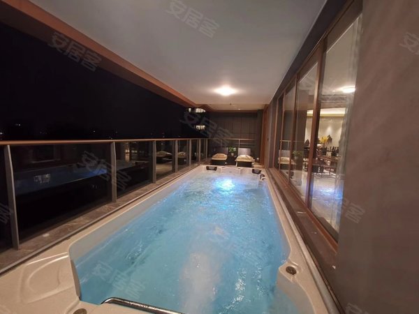 重庆江北寸滩中国铁建西派城1期重庆江北嘴西派城 带空中游泳池大平层