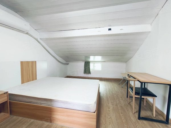 金华婺城婺城江南雅苑世贸边上50米 单间带露 台本人房東无中介月付押一付一可短租出租房源真实图片