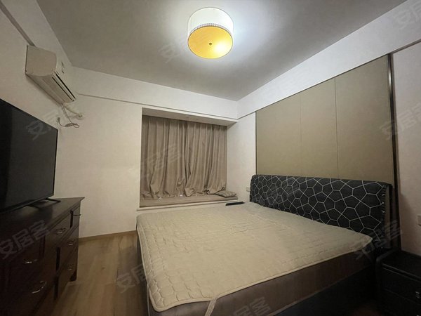 南昌西湖云飞路世纪朝阳中央城12月9日实拍，豪装中央城，房源齐全，随时看。近朝阳万达珠市出租房源真实图片