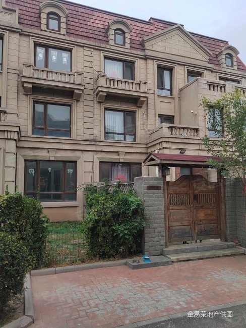 团泊湖 金地长湖湾 外国语附属 精装 联排别墅   急售