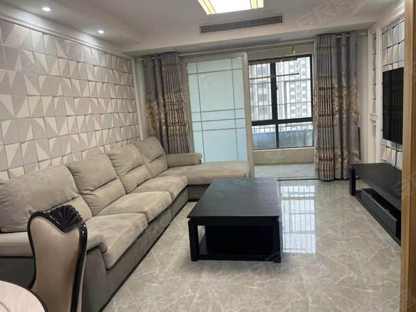 郯城城区商业广场天泽华府车站北侧电梯房出租 精装修 家具家电齐全