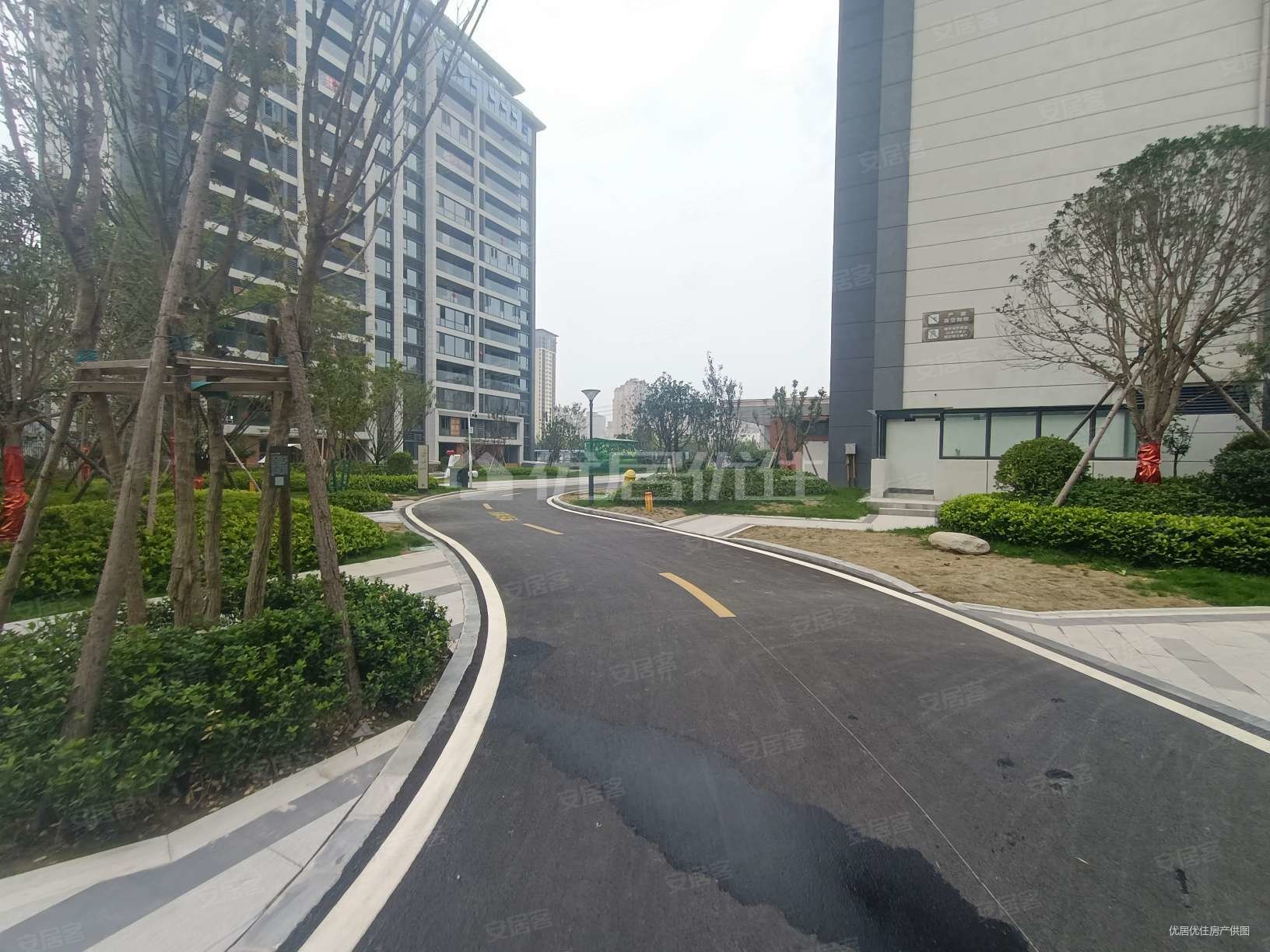 新乡房产网>新乡二手房>长垣县二手房>蒲西二手房>龙域华都一期>