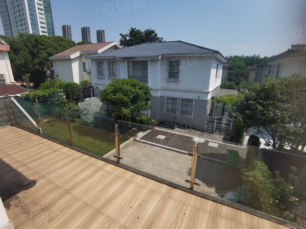 无锡滨湖蠡湖百合花园豪装!独栋!上下2层别墅!近百米高喷!带车库 !