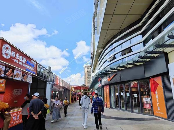 昆明五华龙泉路万彩城(商住楼)万彩城(商住楼) 1室1厅1卫 精装修 电梯