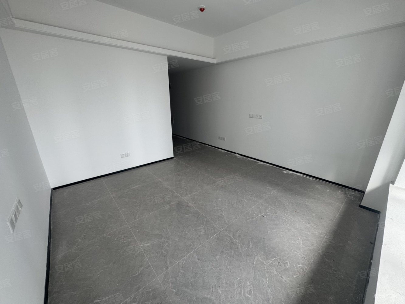 金东海领荟湾1室1厅1卫43㎡南43万