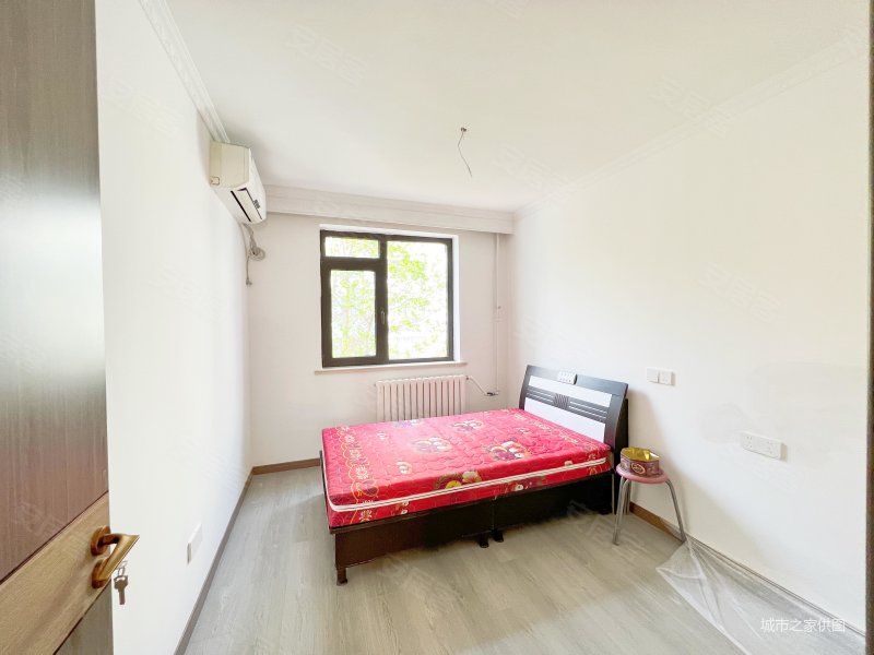 福华园(市南)90.60平239万3室1厅1卫