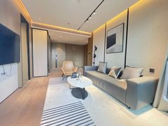 梅州梅江金燕大道近万达保利江南和府1房1厅1卫领包入住家电齐全出租房源真实图片