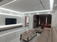 濮阳华龙濮阳站滨湖湾豪装大三房,业主诚租,看房方便,生活便利出租房源真实图片