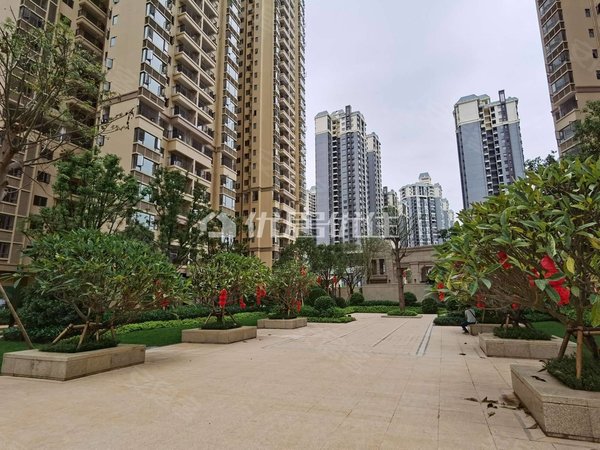 南宁良庆良庆镇龙光玖誉湖龙光玖誉湖林湖精装三房 拎包入住 五象新区