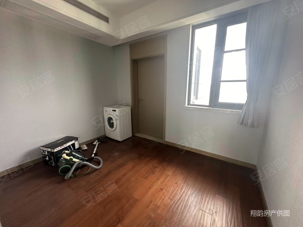 上湖城三期  好房子  可以看房子看河景