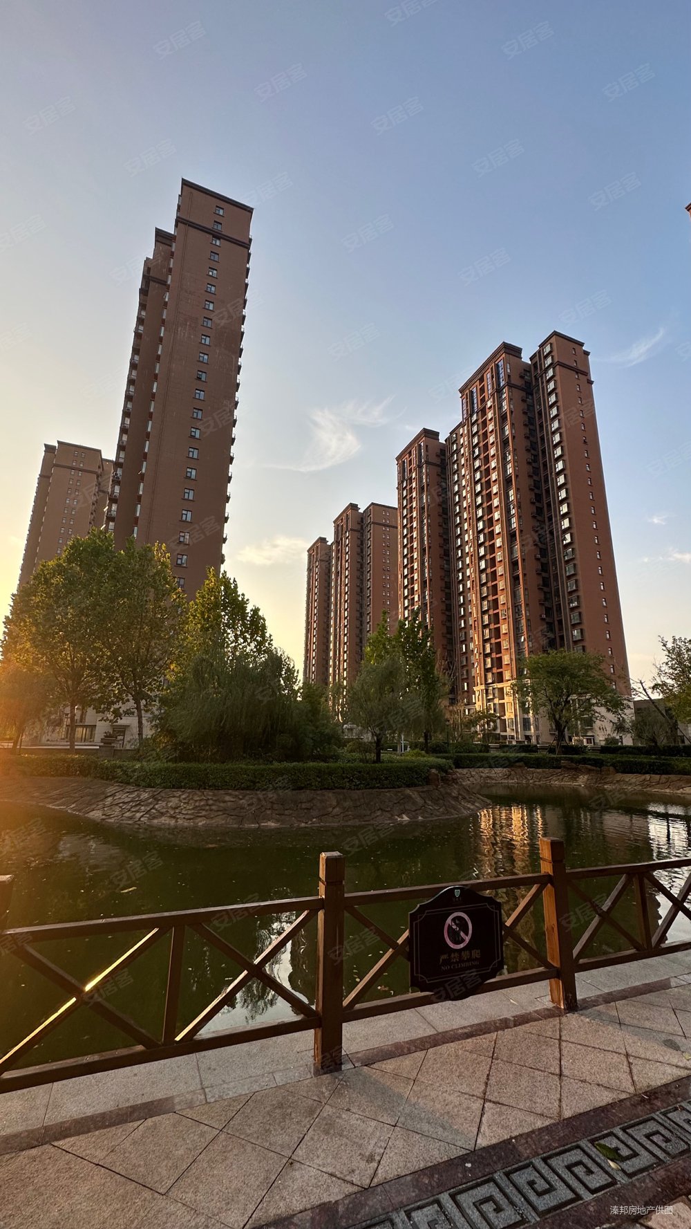 龙栖湾二期南北通透三房带储藏室总价43万