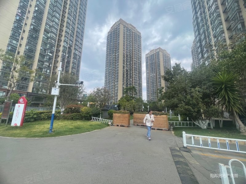 昆明房产网>昆明二手房>官渡二手房>董家湾二手房>圣世一品>800_600