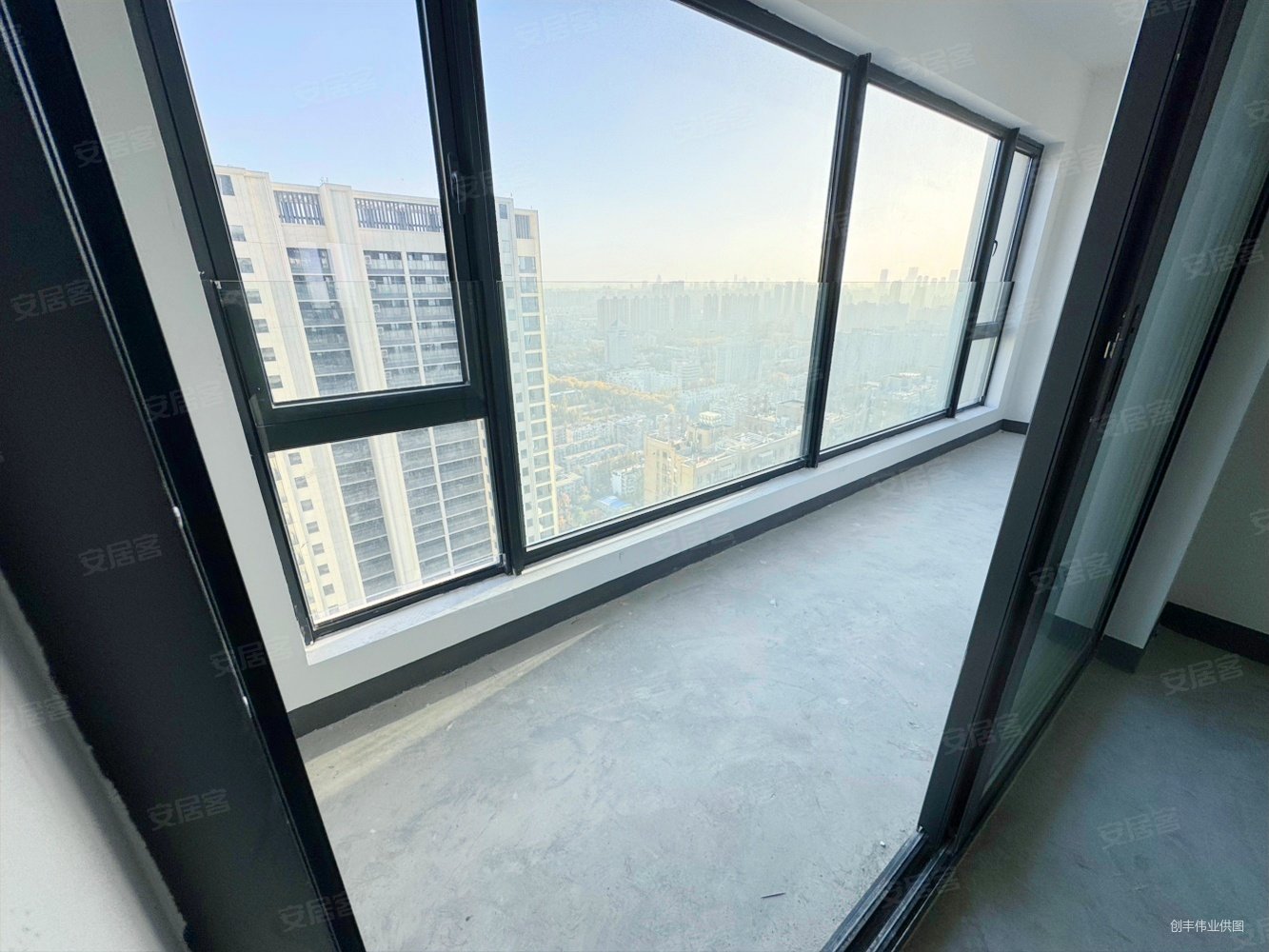 大华铂金悦府3室2厅2卫129.61㎡南北195万