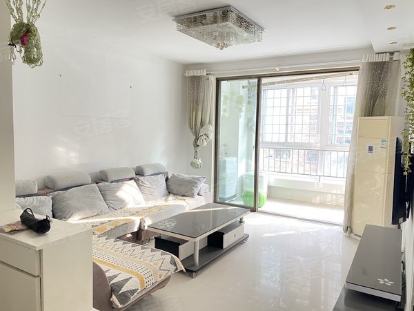 潍坊高新区东明中学龙泽苑(奎文)渤海路旁精装一楼  收拾得很干净